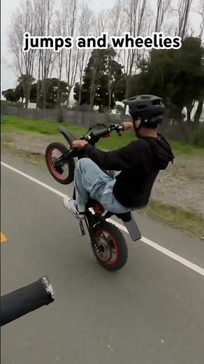 jumps and wheelies on tuttio soleil 01 🔥 #tuttio #bikelife #wheelie