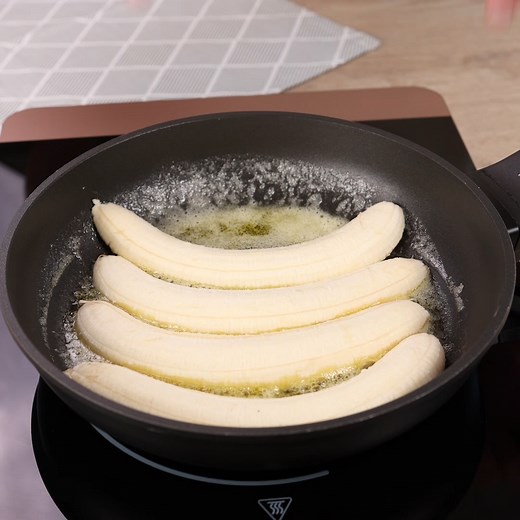 1.2M views · 7.9K reactions | If you have 1 Egg and 2 Bananas make this famous Cake | Simple Food - videos and recipes | Facebook