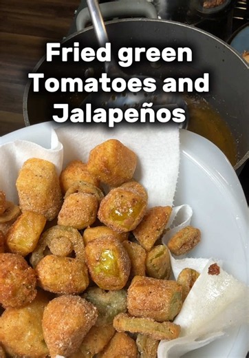Fried Green Tomatoes with Spicy Jalapeño Crunch