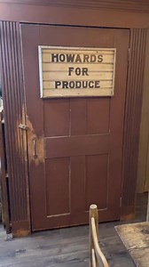 Here are some more creative ideas for hiding modern-day appliances! Lori’s reproduction saltbox home will be in the Summer issue of A Primitive Place magazine. #primitivehome #hidingappliances #fridgecover #saltboxhome #newenglandsalon #earlyamericandecor #colonialdecorating #aprimitiveplacemagazine #aprimitiveplace #decoratingtips | A Primitive Place Magazine