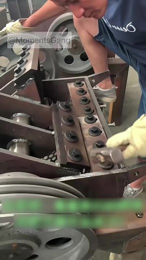 Industrial Machine Operation Techniques for Workers