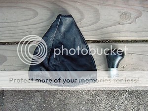 Momo Short Anatomico shift knob, Momo leather boot...