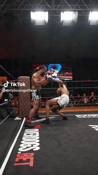 Corey Jackson vs Juan Alvarez: A Fight for the Ages