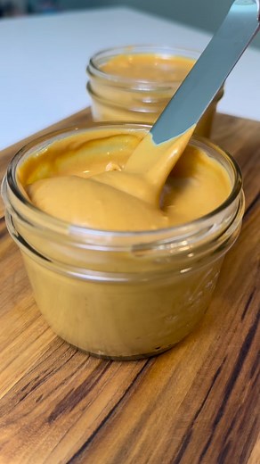 Jeremy | Family Food Vlogs on Instagram: "Homemade Peanut Butter 3 ingredients, under 10 minutes, and less than $3 to make. Once you try it, you’ll never want store-bought again. Ingredients • 16 oz unsalted roasted peanuts (about 3 cups) • 1 tsp salt • 1 tsp honey (optional, for sweetness) Instructions 1. Start with roasted peanuts, but roast them again at 400°F for 5 minutes. This boosts the flavor and helps release the peanuts naturals oils. 2. Add to a blender or food processor and blend on