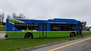 RTS bus gets stuck in median on State Route 390 near Lake Ontario St. Parkway