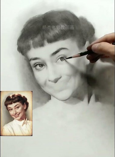 How to draw a classical beauty. #pencildrawing #drawingtutorial #sketch