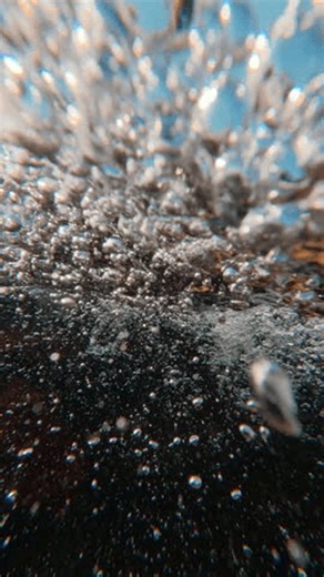 clip-4030966663-split-level-view-mountain-stream-into-endless