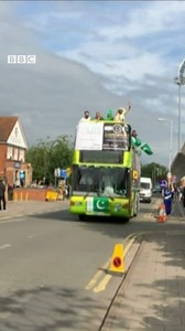 Sound on for this 🔈 Pakistan fans were getting the party started aboard their open-top bus this morning. 🏏😂 They're playing the West Indies at Trent Bridge in the Cricket World Cup. | BBC Nottingham
