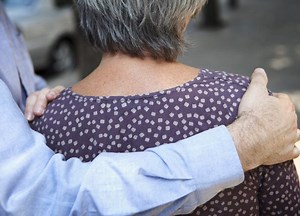 Scammers Are Targeting Older People With iTunes Card Scam