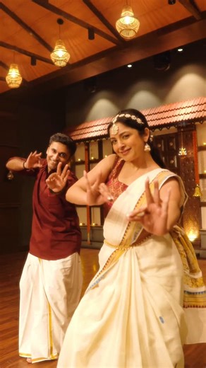 Shawn Thomas on Instagram: "Kaantha - A Malayalam song by @masalacoffeeband that’s resonating all across India right now. I remember attending Alex sir’s workshop and being inspired by the way he explained the song’s true meaning. So much thought and precision is put into every beat of this choreo which we are so madly in love with. 😍 Dancing in Mumbai has been an incredible experience so far. There’s so much passion in every class and project which has been so life changing. Growing and dancin