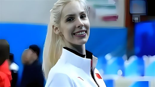 体坛记忆｜霸气回应禁赛，世界冠军阿纳斯塔西娅助力中国体操队登顶_腾讯新闻