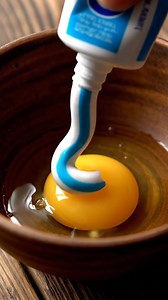 You Definitely Didn’t Know This: The Surprising Egg & Toothpaste Life Hack! Must express something to keep getting my recipes 🙏 Full recipe in the first comment 💬👀 | We Love Health Tips