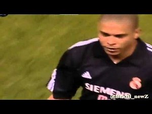 One of the greatest moments in football history : Old Trafford Audience Applauding for Ronaldo