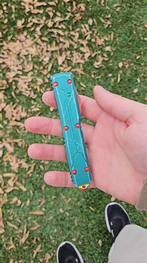 cant help but love this knife! #bestdamnedc #microtech #bladelife #starwars