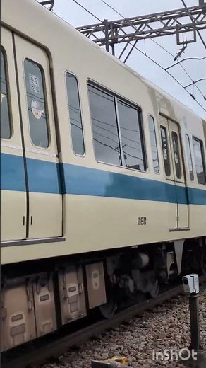 【4K60fps動画】 小田急電鉄8000形8053Fが鶴川カーブを通過するシーン#小田急電鉄#小田急#8000形#鶴川#鶴川カーブ#踏切