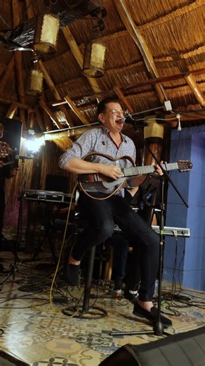 MURMULLOS DE GUITARRA - Curry Carrascal #BohemiaVallenata #vallenato #musica #music #amor #short