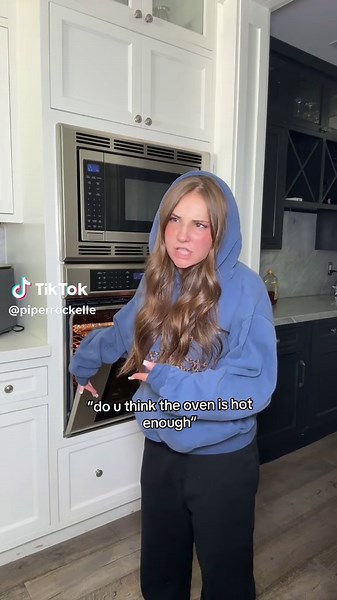 Is the Oven Hot Enough? Piper Rockelle Checks
