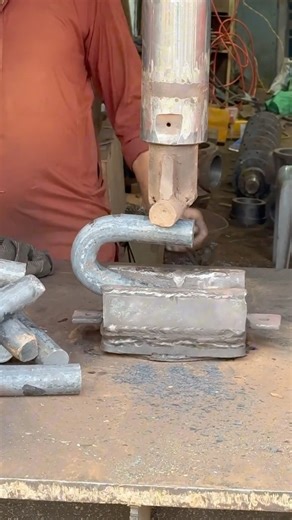 Bending of Thick Iron Rod Into U Shape With Hydraulic Press Machine #hydraulicpress #ironrod