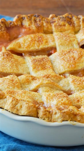 42K views · 715 reactions | 不 Easy Peach Pie Recipe: https://natashaskitchen.com/peach-pie/ | NatashasKitchen.com | Facebook