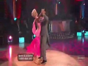 Apolo Anton Ohno & Julianne Hough; Quikstep (Dance only)