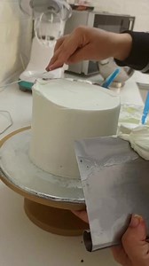 239K views · 2.8K reactions | Elsa theme cake / frozen theme cake / 2 pounds chocolate fudge cake Pan I used 5 inches 250 gram outer layer cream 200 gram ganache in filling Cake weight 700 gram in total 1150 | Baking Videos by Zainab cake and cupcakes | Facebook