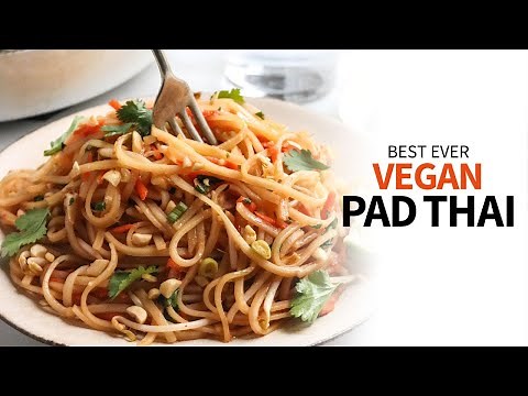 Vegan Pad Thai | A healthy vegetarian recipe with pantry ingredients!
