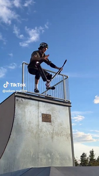 Scootering 😆 • #scooter #scootering #scooters #freestyle #freestylescooter #backflip