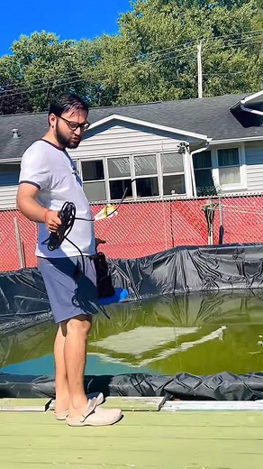 With the PCP025, simply set it and forget it. Automatic On/Off switch, bottom suction to remove nearly all water, quiet operation, and thermal protection. Ideal for pool covers, spas, rooftops & more. | Aquastrong