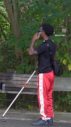 Thought he was getting jumped 😂 | LOL Network