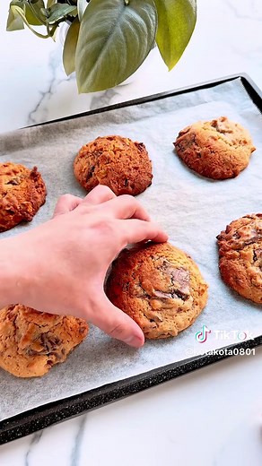 失敗なし！ナッツチャンククッキー🍪【レシピはコメント欄♪】 ##バレンタイン ##バレンタインレシピ ##バレンタイン手作り ##チャンククッキー ##簡単スイーツレシピ