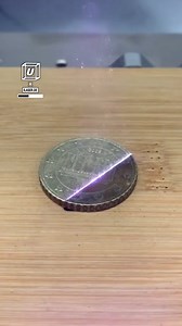 This laser effortlessly removes rust... 🪙✨🤯 | UNILAD