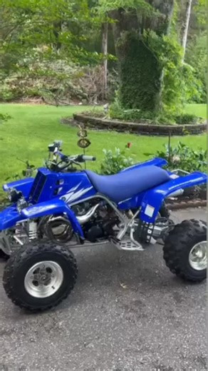 Paradise MotorBikes 🏍️🥇 on Instagram: "2000 Yamaha Banshee, 7 mill stock cylinder, 190 pounds of compression, extended swingarm, brand new Toomey T5 pipes, V Force reeds, cool head, 38mm khien carbs, VERY VERY FAST BIKE.! California title in hand $5500 firm price very clean bike with brand new oem plastics. #Bansheelife #banshee #honda #kawasaki #fyp"