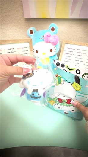 She’s a mom AND a teacher… and she grabbed the LAST FOUR exclusive mystery grab bags 😱🧡 Two for her kids at home… and two for her students to earn at school 🥹📚 Inside they revealed surprise finds, bonus goodies, and even FUN funds tucked in the bags 💵✨ Watching families and classrooms celebrate these together is my favorite part of Joyful Mystery Scoops. These limited bags went FAST — once they’re gone, they’re gone 👀 Catch the next Live so you don’t miss the next drop!#joyfulmysteryscoops