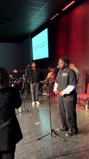 400 plus young adults coming together on a Saturday night to proclaim that Jesus reigns!!! Thank you Jesus for what you are doing in this region#youngadults #jesus #thetentya #revival #woodlandpark