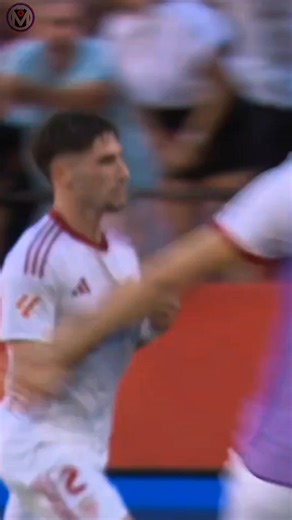 4K views · 224 reactions | NCROYABLE ! LE FC SÉVILLE HUMILIE LE FC BARCELONE 4-1 !  LE BARÇA PERD UN GROS MATCH ET DEUX POINTS PRÉCIEUX POUR LA PREMIÈRE PLACE ! #barcelona | DELOR Le Siuuuuuu | Facebook