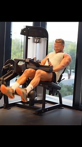 18 reactions · 4 comments | Your legs will hate me after this. Why? Because success is built from the ground up. Strong legs = Strong business Weak excuses = Weak results Investing in your health is just as important as working on your business Will you do it? Probably not. But the 1% will. Drop a 例 if you’re built different. Might as well follow while you are there. #CharlieJohnson #LegDay #BusinessMindset #Entrepreneur | Charlie Johnson | Facebook