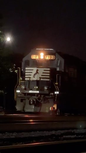 Night time train yard action! #railroad #train #norfolksouthern #trainyard #railfan #music