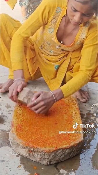 laxmiofficialcooking #fyp #foryou #tiktokindia #housewife #indianfood #village #india #cookingathometiktoktv #villagelife #tiktok #1M #trending