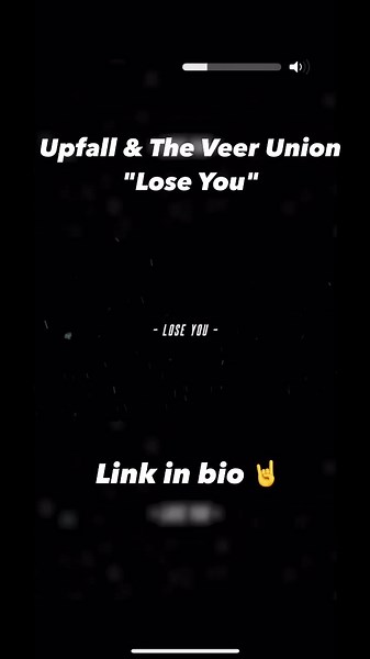 For those who loves an heavy intro !! https://youtu.be/ttgitJCNhKA?si=wLBSYewhP1A7eUCX #rock #metal #metalfamily #metalhead #music #singer #vocals #fyp #guitar #foryou #new #riff #scream #sing @The Veer Union