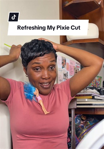 Refresh my pixie with me for the week….. Using @Lottabody setting lotion and foaming mouse. #momlife #pixiecut #pixiestyles #pixiehair #stylemypixie #washday #pixie