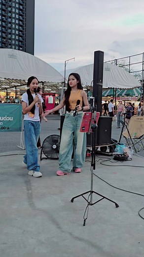 #alwaysremember @sirikwanjanwong @ลิตา ธนิดา @Sompong Uma #guitarsirikwan #กีต้าร์สิริขวัญ #ตลาดเลียบด่วนแดนเนรมิต