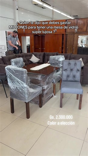 Mesa de vidrio con sillas tapizadas de 4 lugares ! #mesa #vidrio #tapizado #muebleria #paraguay
