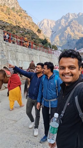 माता वैष्णो देवी की यात्रा में दोस्तों के साथ इतना मजा आया 😍🙏#shorts #bhakti #trending #ai #viral
