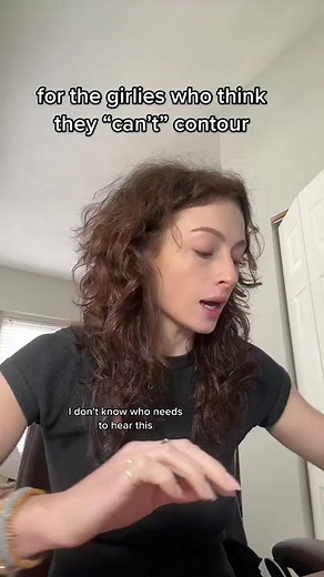 Effortlessly enhance the natural contours of your face for a sculpted look using our contour sticks! Available for 30% off today only using the link in bio 💕 📷:@le #AnastasiaBeverlyHills