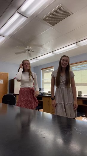 little pilgrim girls👩🏻‍🌾