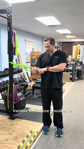 Variable resistance shoulder internal rotation #physiotherapist #physicaltherapyexercises