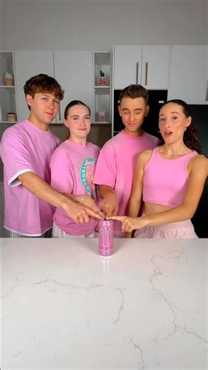 SUBSCRIBE SO YOU CAN SEE US AGAIN! 🥰🩷 #funny #dance #viral