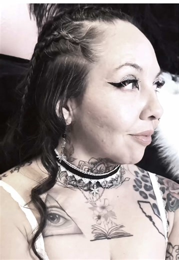 ⛸️ Touch of Winter Collection 🪽 Model @aura_inmotion @4ngelssong.art x @unhingedinkdollz Use code “INKDOLLZ” for 10% off commissions, customs, or in person pick ups 🖤 Pics @big.k.76 Hair @hairbykikiaz Venue @thedivadenaz Mua @chromadaze.makeup