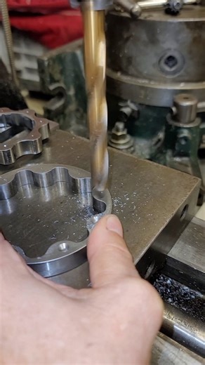 34K views · 1.6K reactions | MRE massages every part of our engine builds. #enginebuilder #racing #engine #dragracing #machinework #custom #enginebuild #moranracingengines #enginework #LS #chevy | Moran Motorsports Inc | Facebook