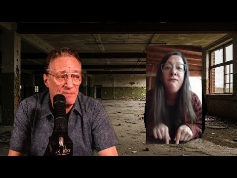 woman who suggests violence towards ICE agents